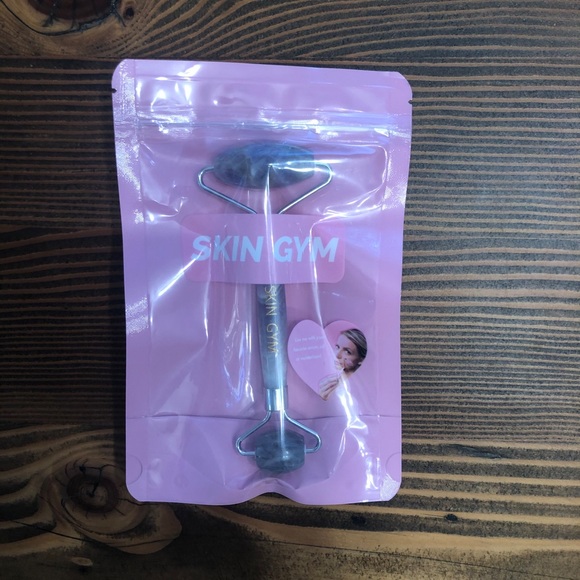 Skin Gym Amethyst Roller - Great gift or stocking stuffer! - Picture 1 of 2